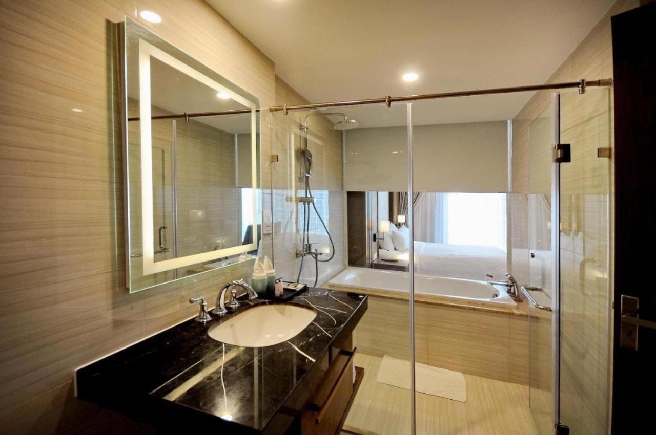 Panorama Sky Blue Nha Trang Aparthotel ภายนอก รูปภาพ
