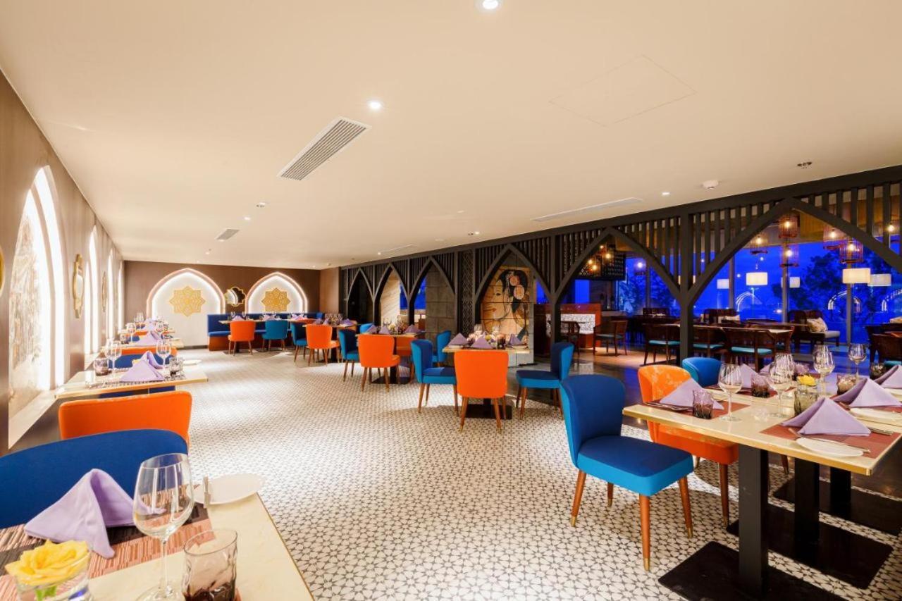 Panorama Sky Blue Nha Trang Aparthotel ภายนอก รูปภาพ