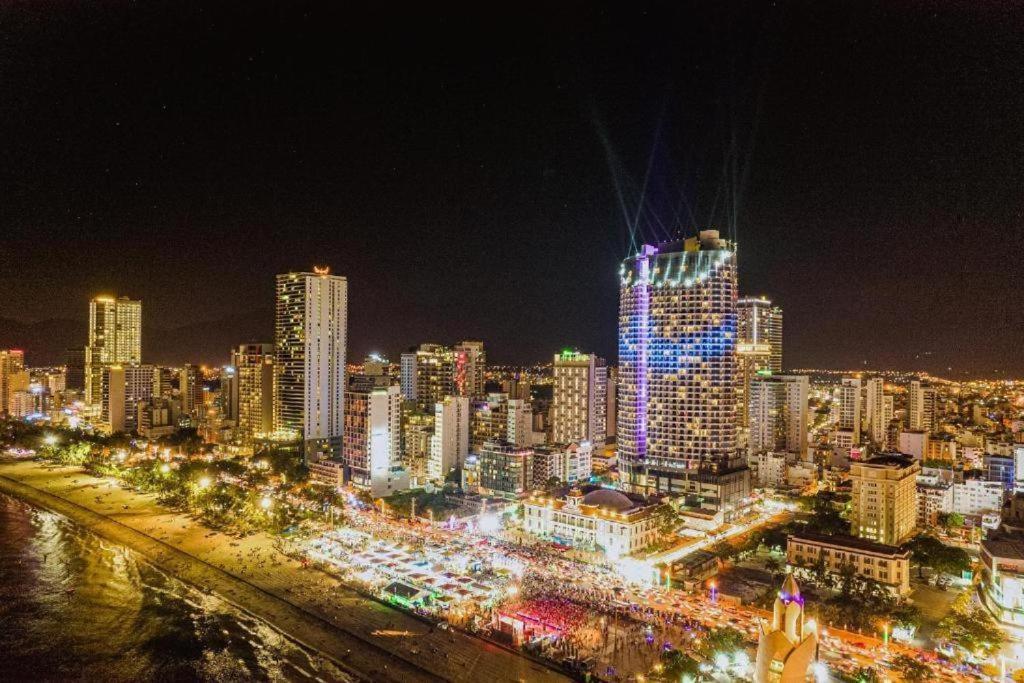 Panorama Sky Blue Nha Trang Aparthotel ภายนอก รูปภาพ