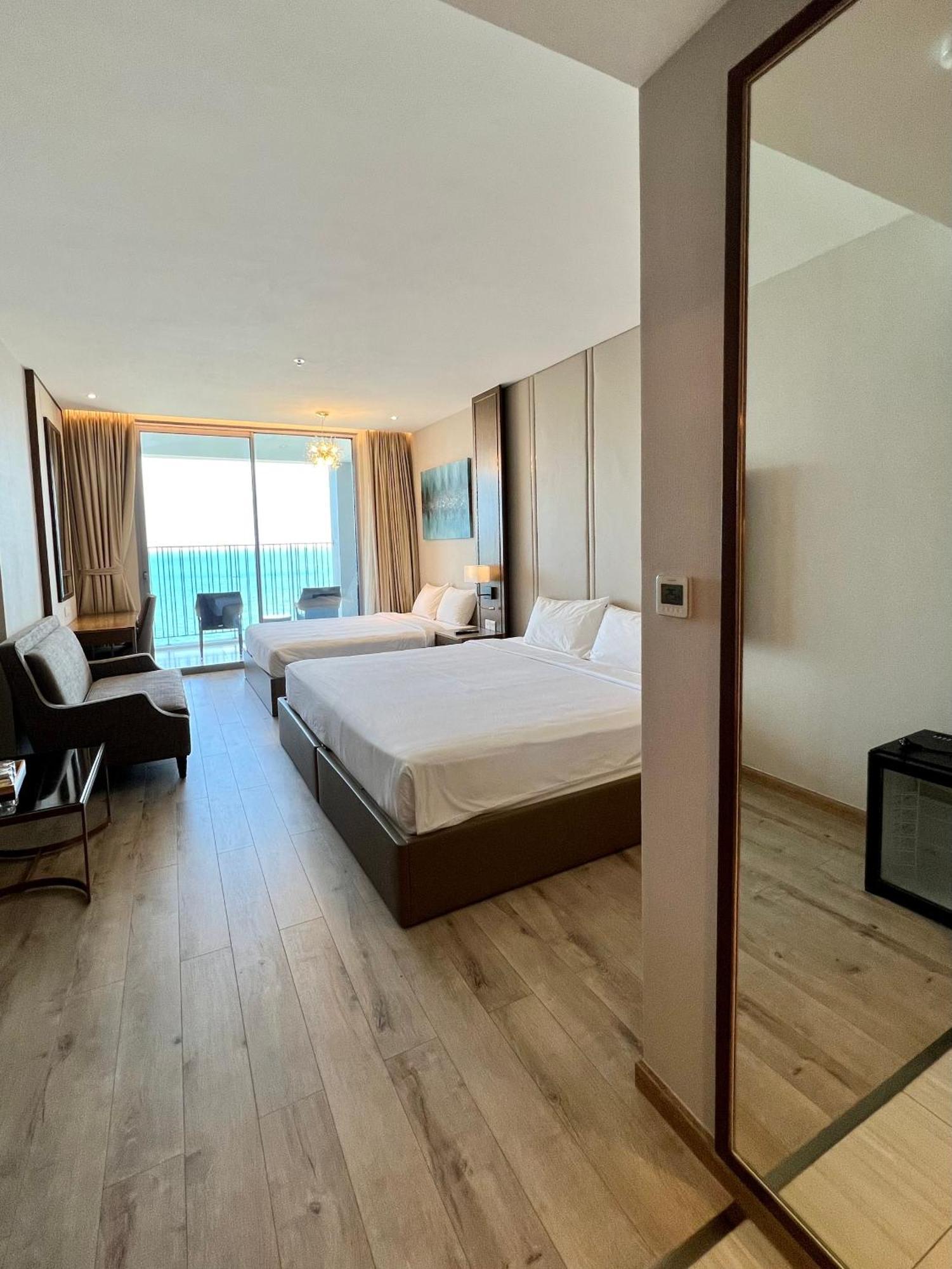 Panorama Sky Blue Nha Trang Aparthotel ภายนอก รูปภาพ